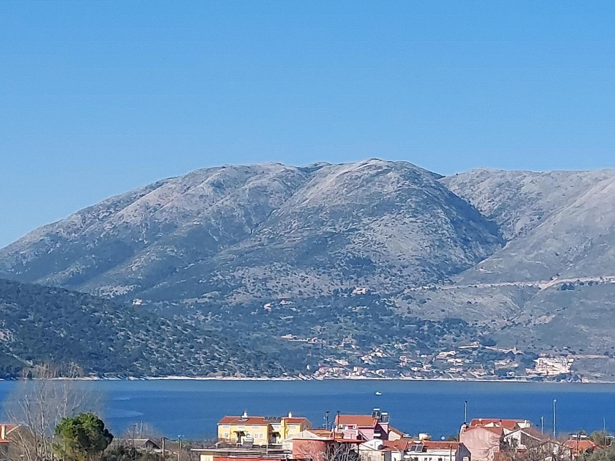 Villa Averto Sami  Eksteriør billede